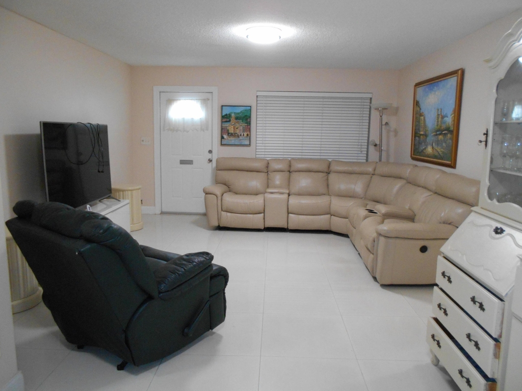 38 Leisure Boulevard - Photo 6
