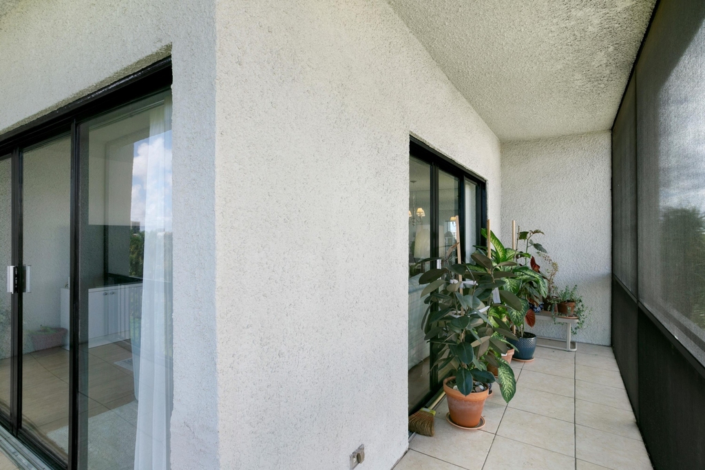 3000 Presidential Way - Photo 15