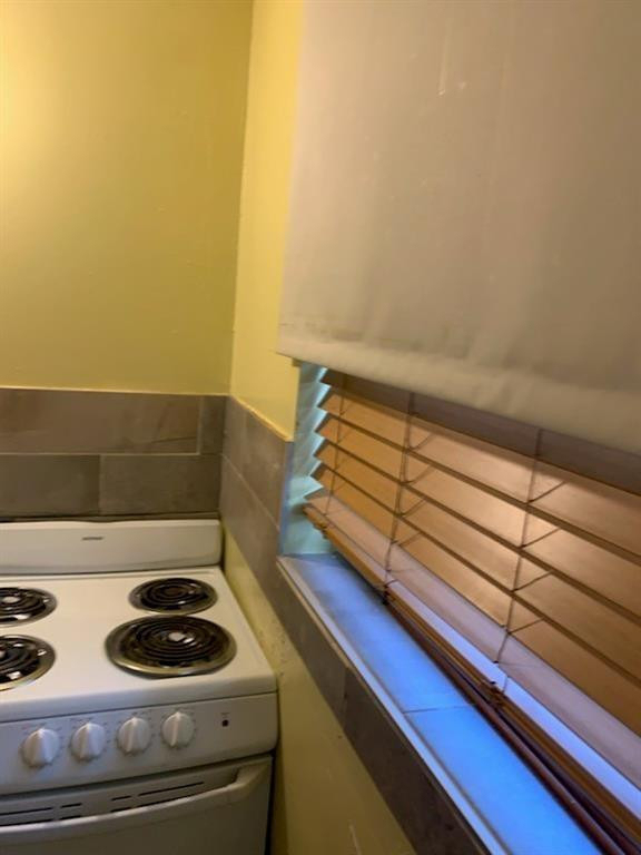 8457 Southampton Drive - Photo 2