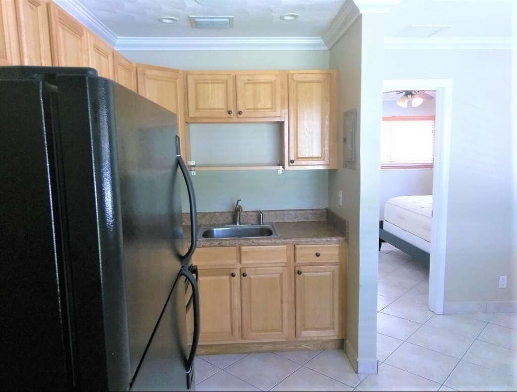 644 Ne 16th Avenue - Photo 8