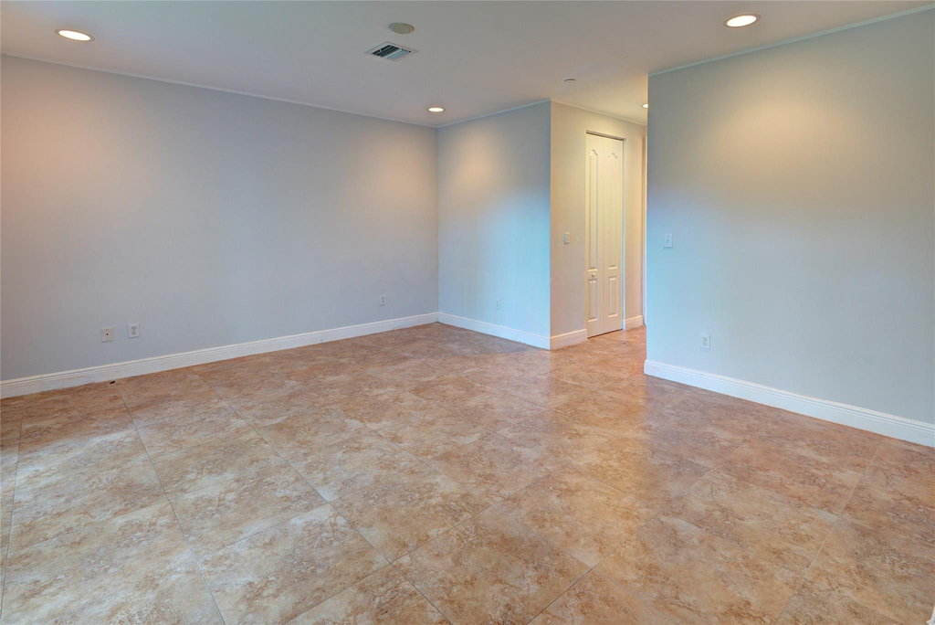 1508 Sw 4th Avenue - Photo 2