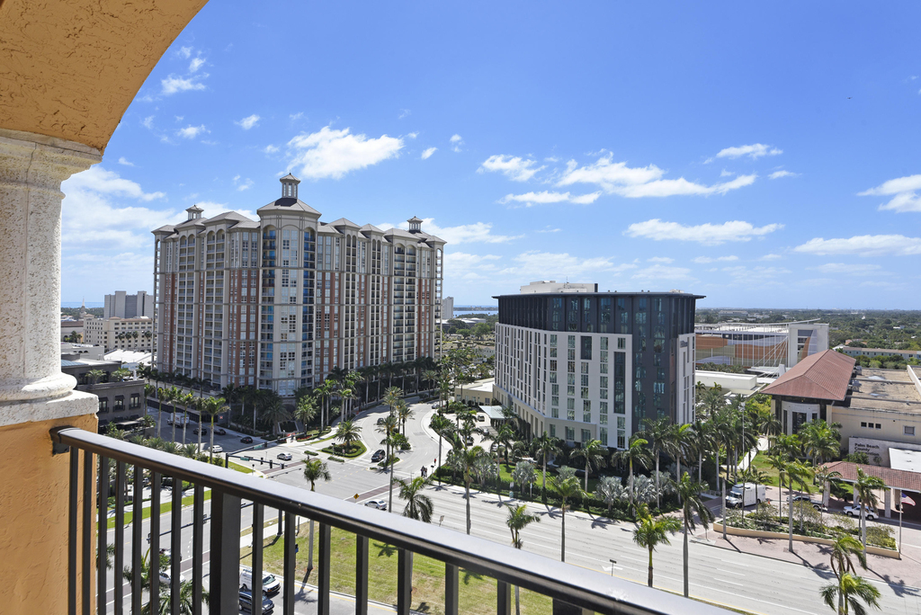 651 Okeechobee Boulevard - Photo 1