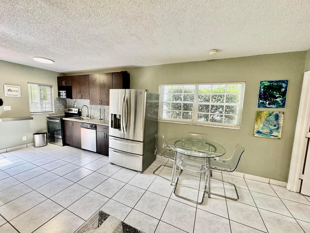 150 Ne 146th Street Ne - Photo 1