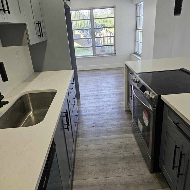 4164 Inverrary Drive - Photo 3