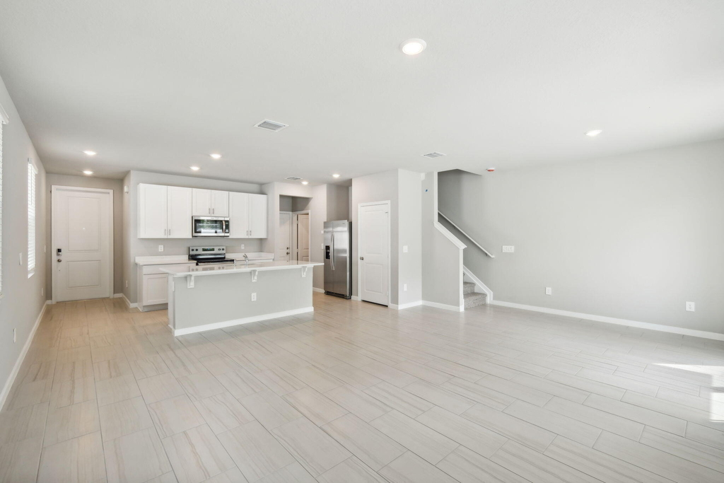 394 Salisbury Circle - Photo 3
