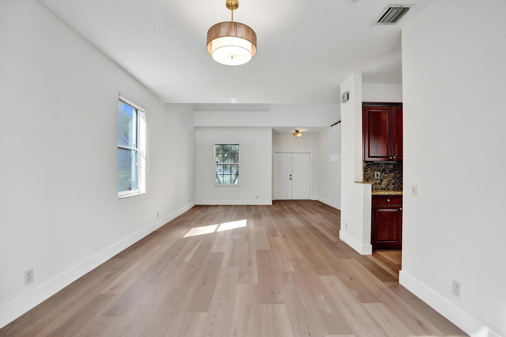 4214 Nw 38th Drive - Photo 11