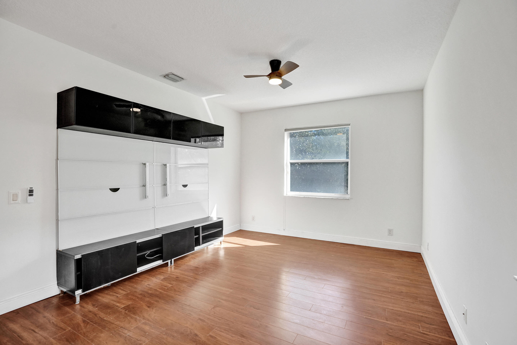 4214 Nw 38th Drive - Photo 36