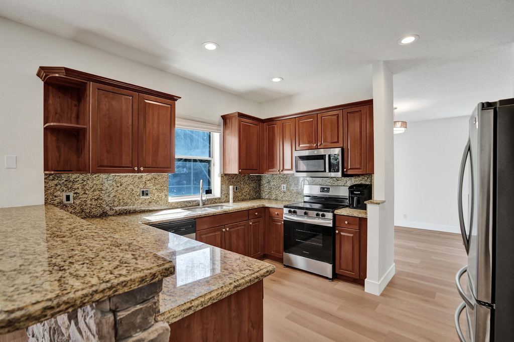 4214 Nw 38th Drive - Photo 4