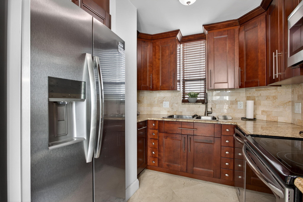1000 S Ocean Boulevard - Photo 3