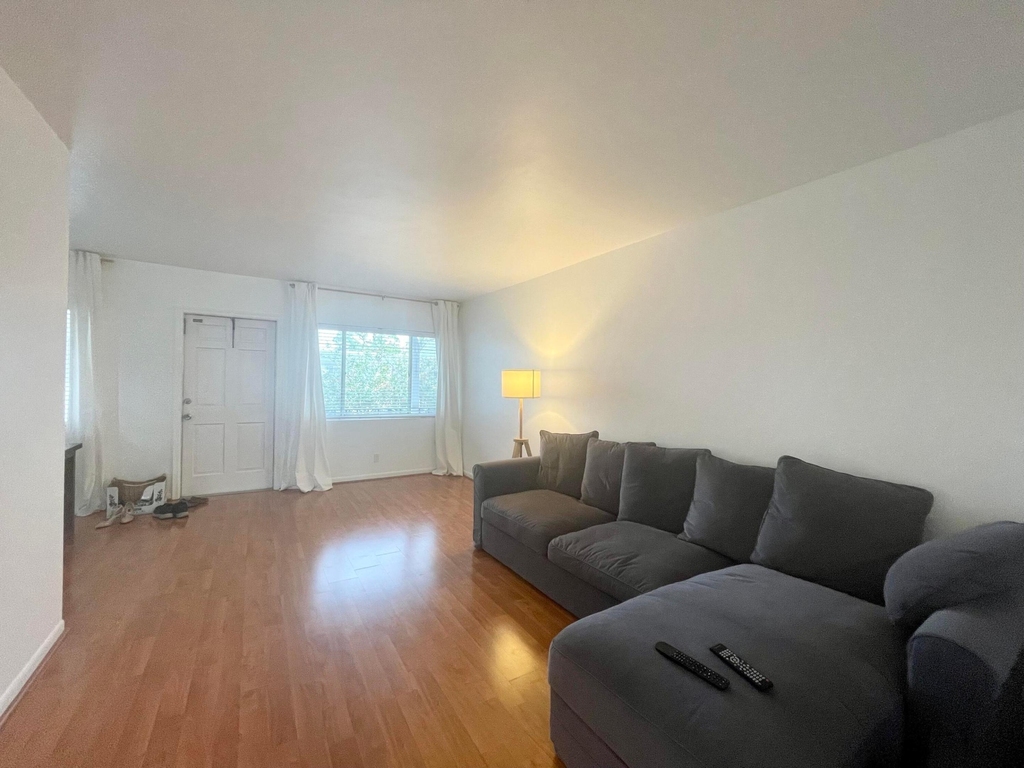2920 Cynthia Lane - Photo 13