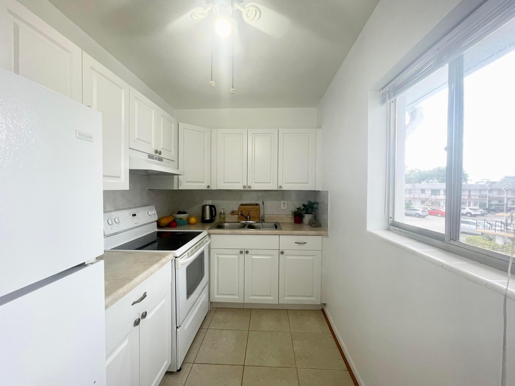 2920 Cynthia Lane - Photo 1