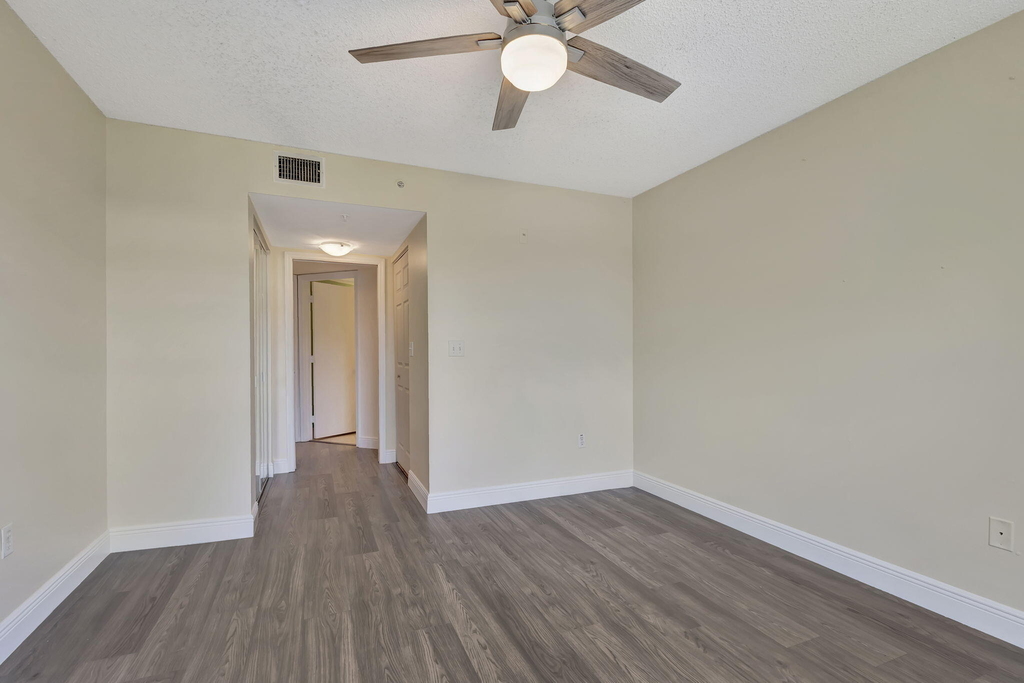 600 N Crestwood Ct Court N - Photo 16