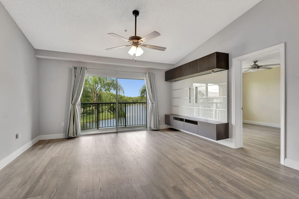 600 N Crestwood Ct Court N - Photo 10