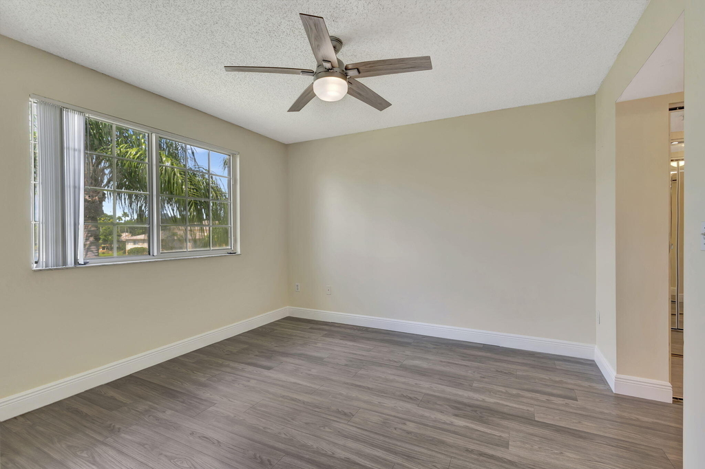 600 N Crestwood Ct Court N - Photo 15