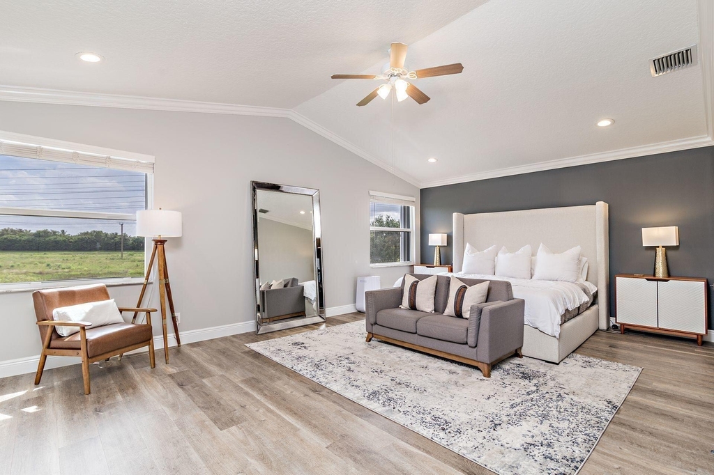 11137 Grandview Manor - Photo 10