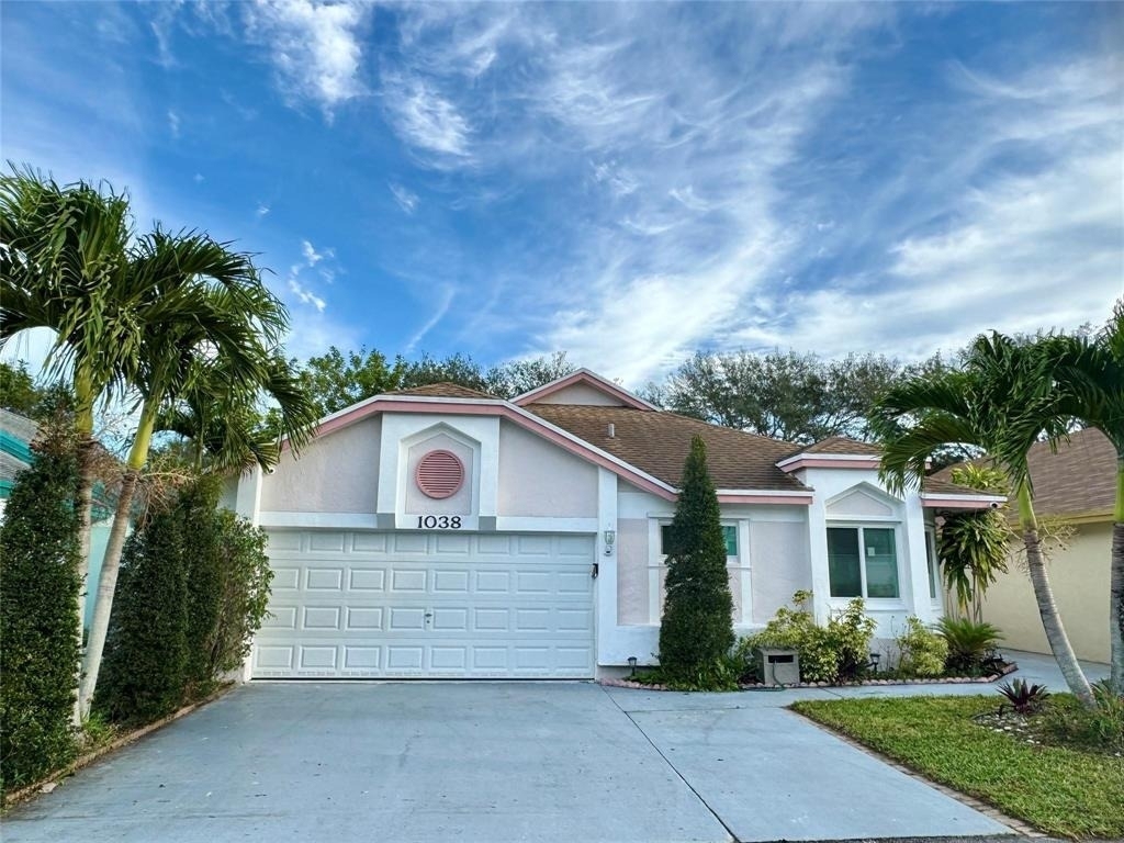 1038 W Jasmine Lane - Photo 0