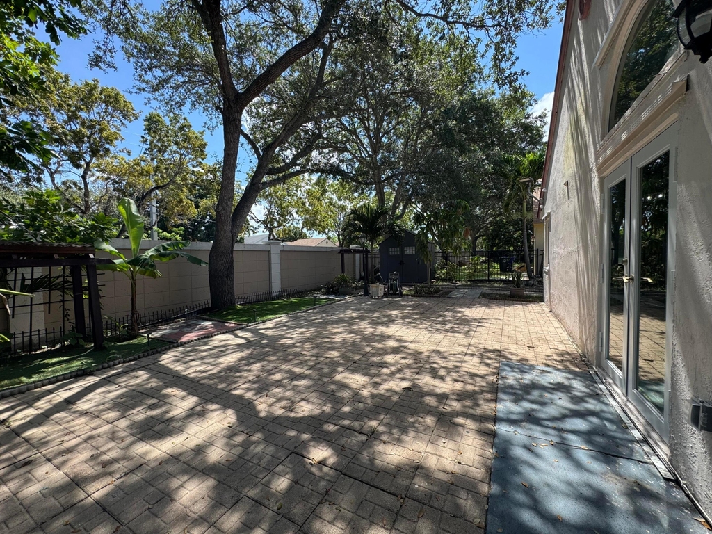 1038 W Jasmine Lane - Photo 14