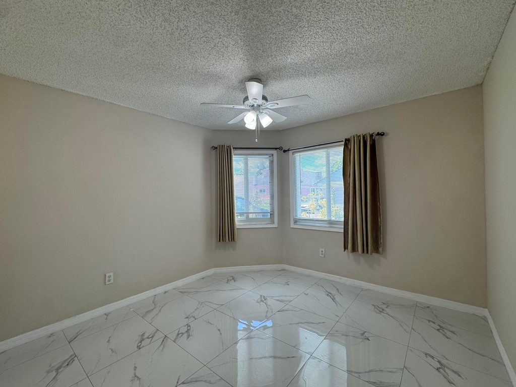 1038 W Jasmine Lane - Photo 26