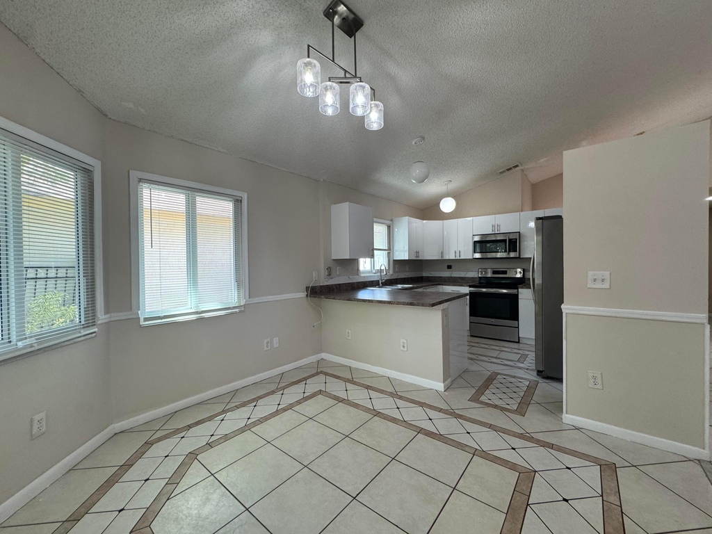 1038 W Jasmine Lane - Photo 17