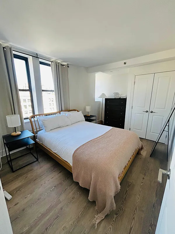 45 West 81st Street - Photo 1