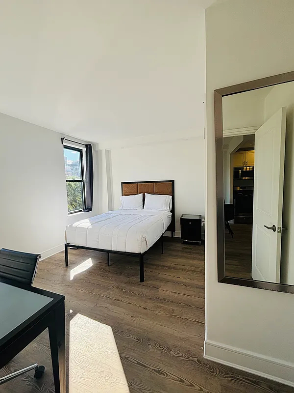 45 West 81st Street - Photo 2