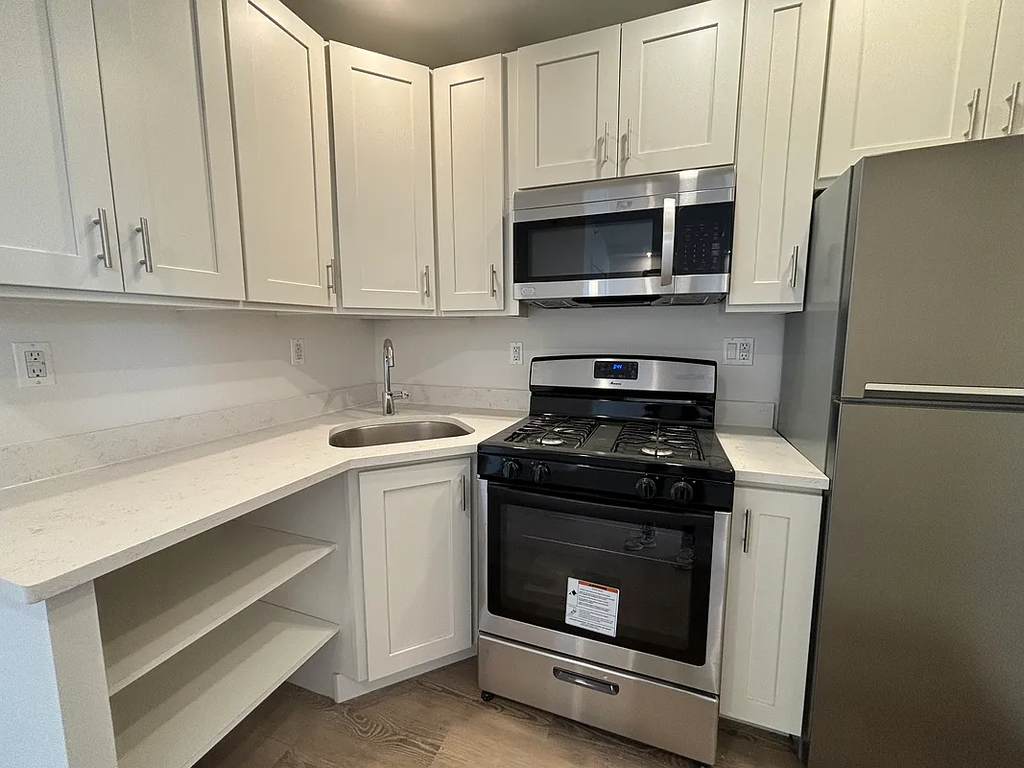 45 West 81st Street - Photo 3