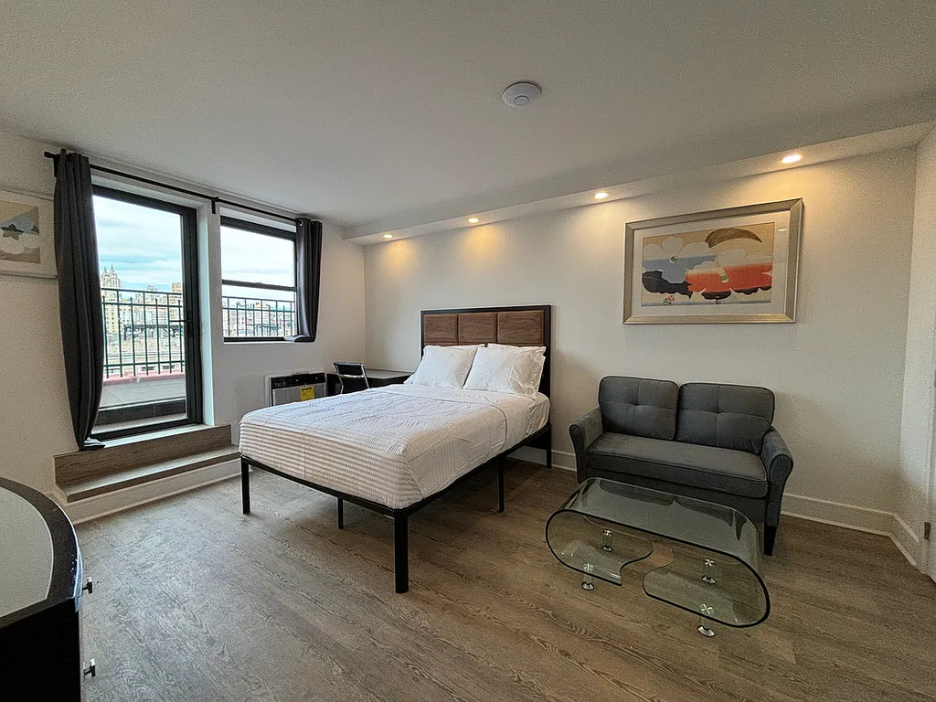 45 West 81st Street - Photo 2