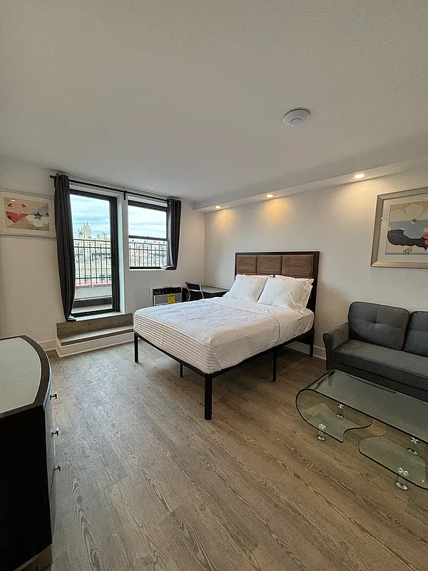 45 West 81st Street - Photo 1