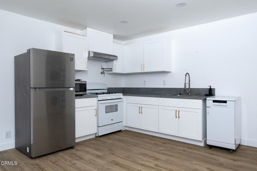 4578 Saviers Road - Photo 4