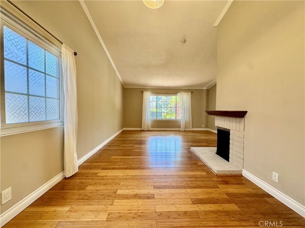 1421 Meadow Glen - Photo 10