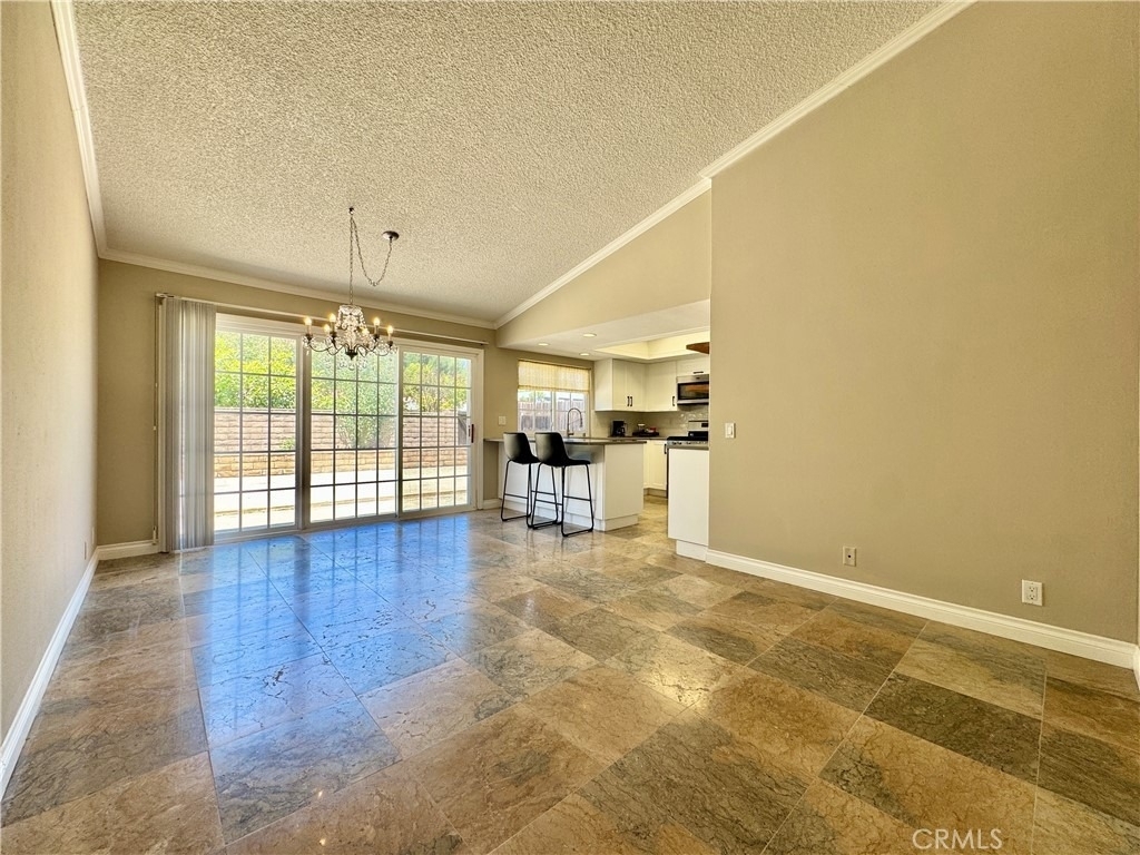 1421 Meadow Glen - Photo 8