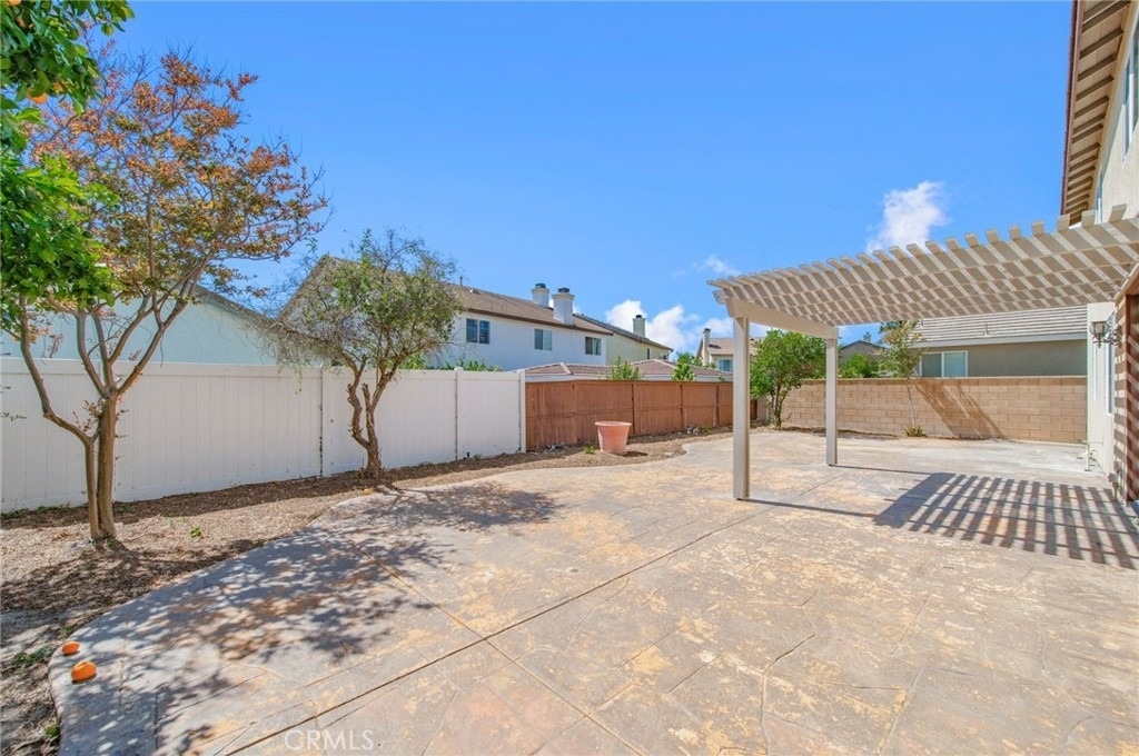 6915 Cedar Creek - Photo 2