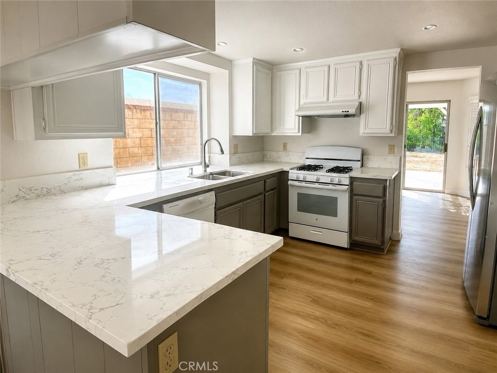 15583 Oak Springs - Photo 11