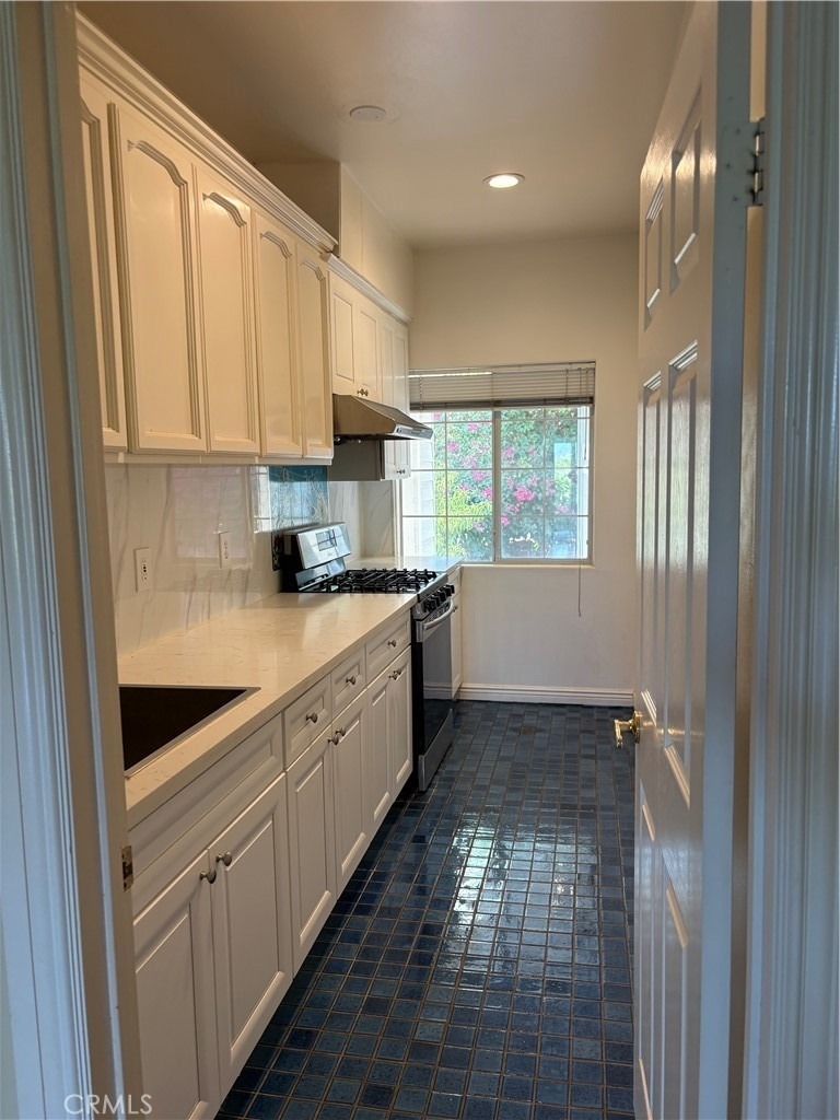 15118 Monty Court - Photo 2