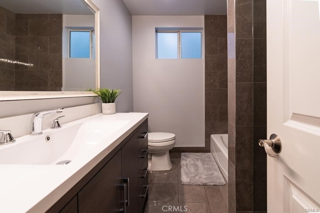 4358 Mammoth Avenue - Photo 16