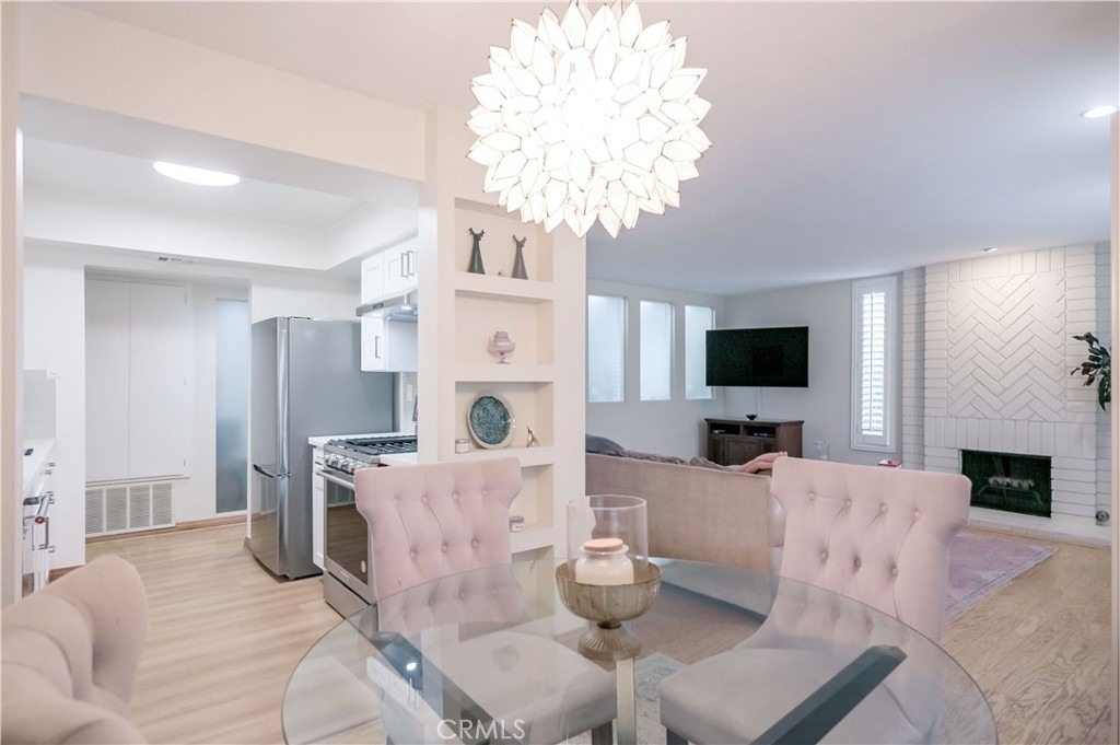 4425 Whitsett - Photo 19