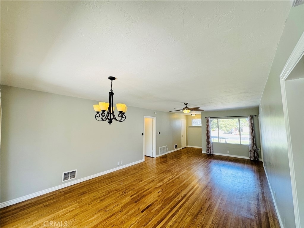 7515 Sunnybrae Avenue - Photo 3