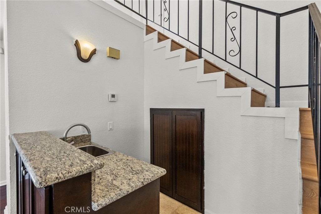 1138 Lakeview - Photo 25