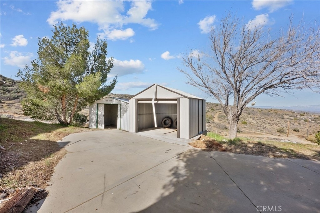 1138 Lakeview - Photo 5