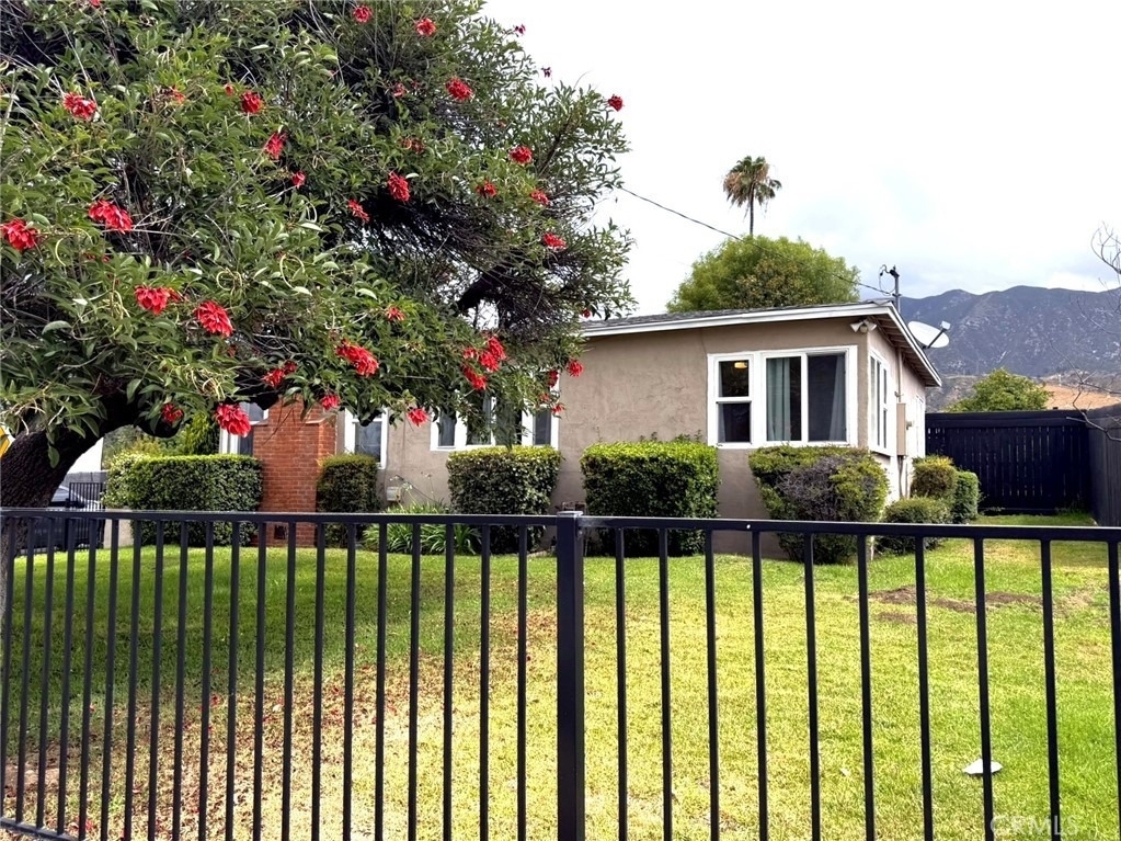 3082 Thurin Avenue - Photo 1