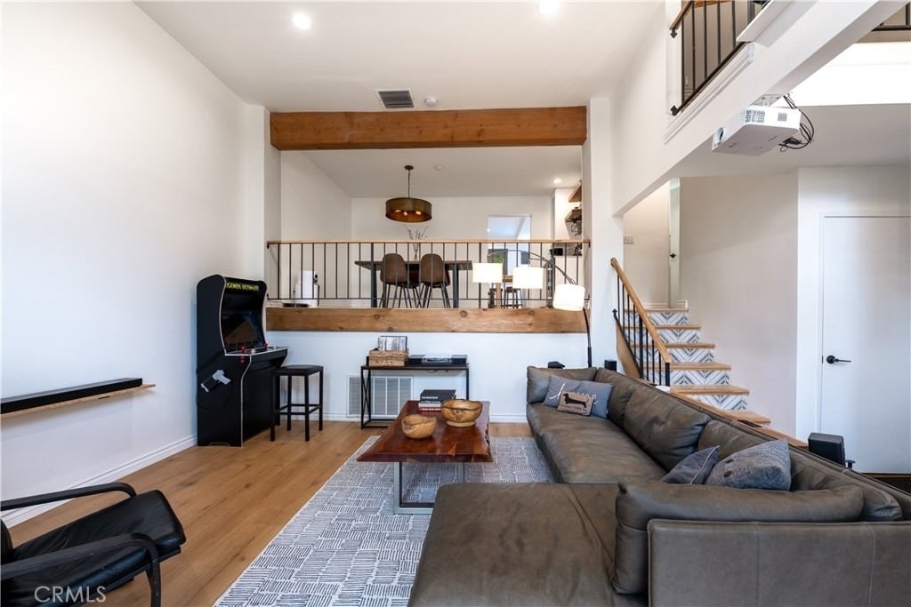 21500 Califa - Photo 1