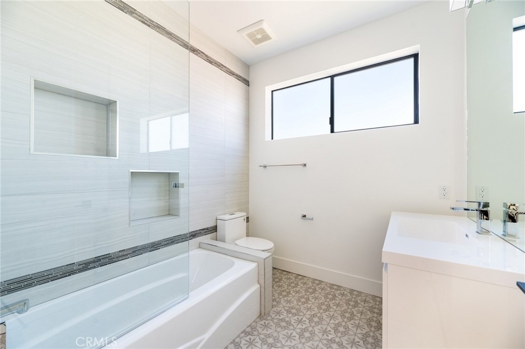 1805 S Longwood - Photo 13