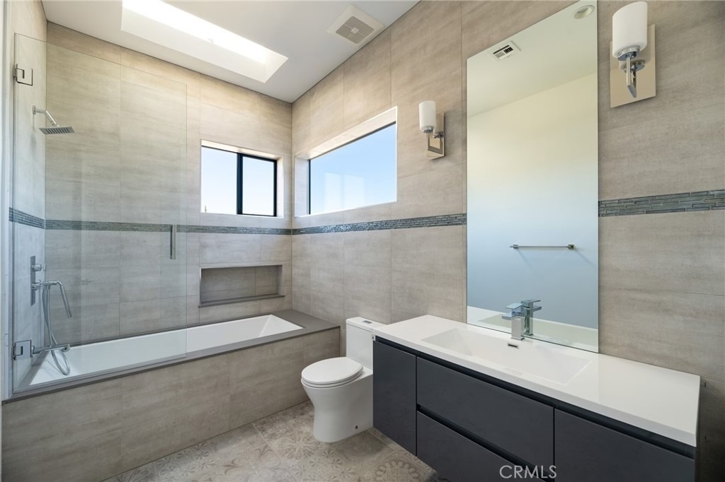 1805 S Longwood - Photo 17