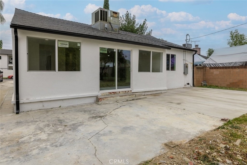 18919 Hart Street - Photo 17