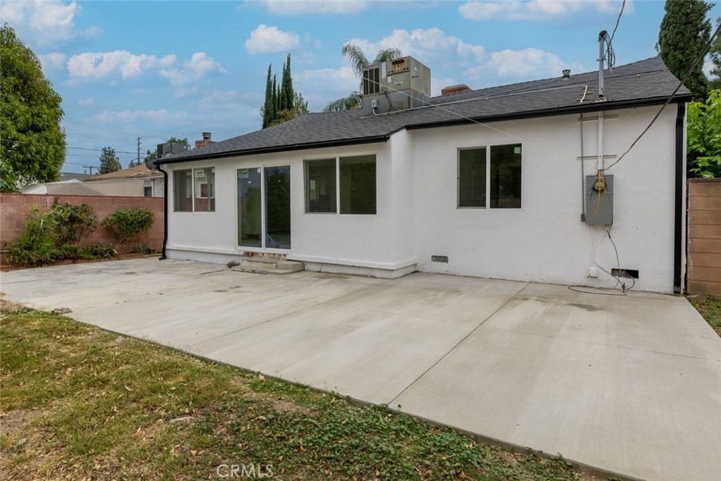 18919 Hart Street - Photo 19