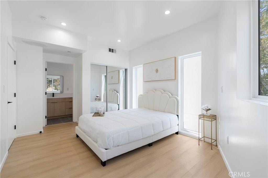 2517 Alsace Avenue - Photo 13