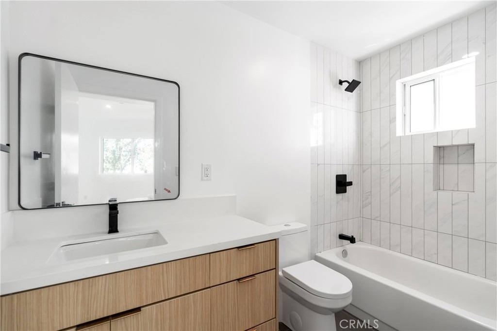 2517 Alsace Avenue - Photo 14