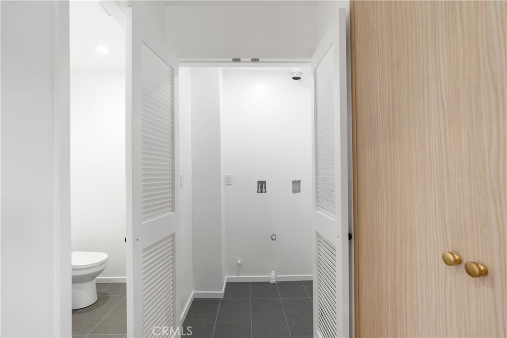 2517 Alsace Avenue - Photo 11