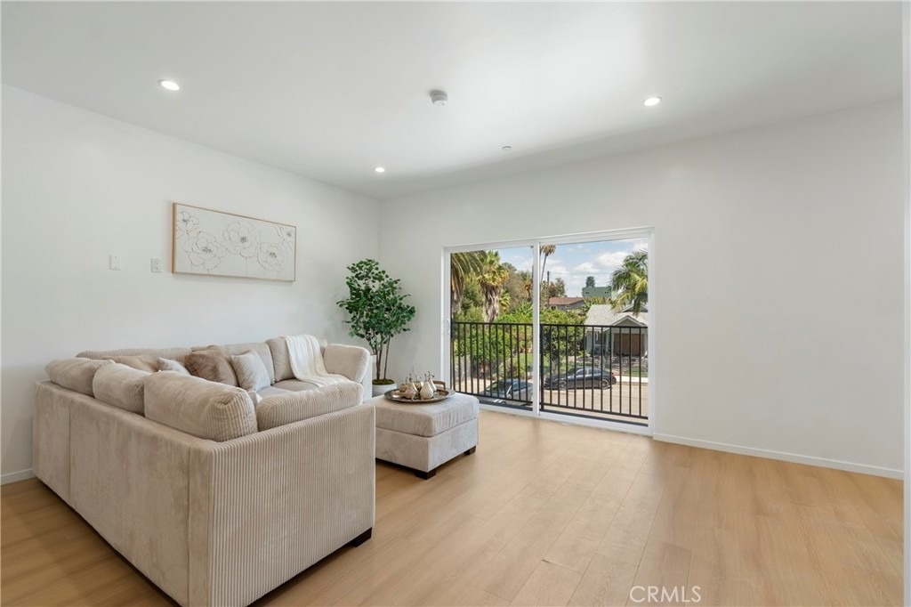 2517 Alsace Avenue - Photo 8