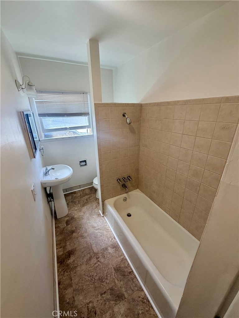 751 W 26th - Photo 13